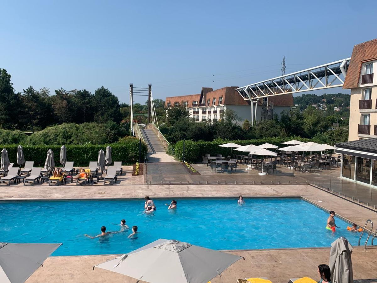 Amiraute Hotel Golf Deauville Touques Exterior foto