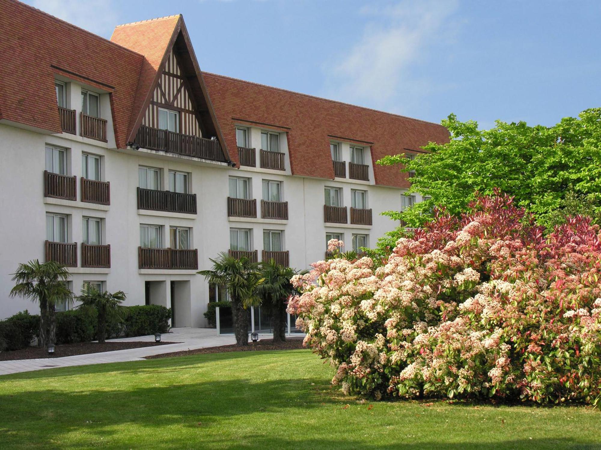 Amiraute Hotel Golf Deauville Touques Exterior foto